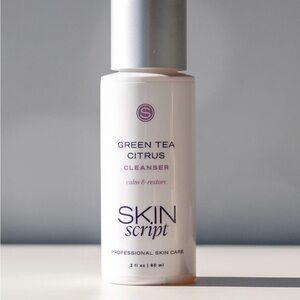 Green Tea Citrus Cleanser - White